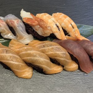 Q / Sushi Mix venere